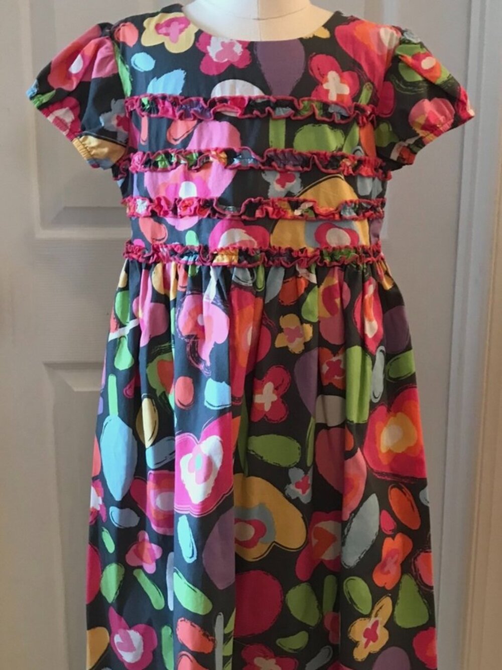 HANNA ANDERSSON FLORAL PARTY DRESS. SIZE: 130 (US 8).